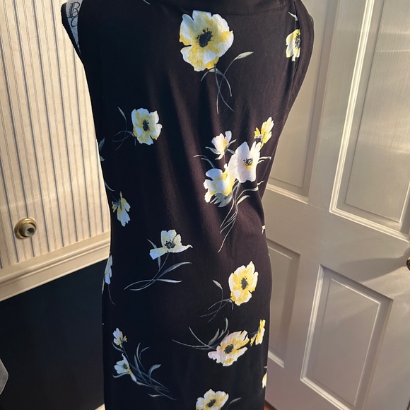 WHBM Sleeveless Bateau-Neck Sheath Dress, Size Medium - Picture 2 of 2